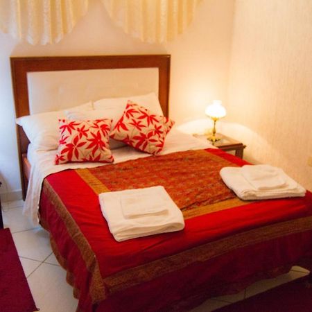 סיודד דל אסטה Hotel & Restaurante Guarania מראה חיצוני תמונה