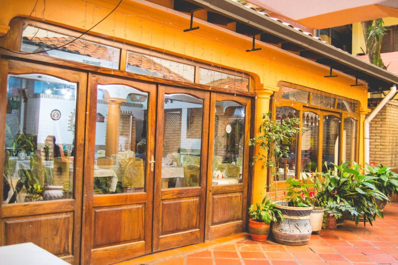 סיודד דל אסטה Hotel & Restaurante Guarania מראה חיצוני תמונה
