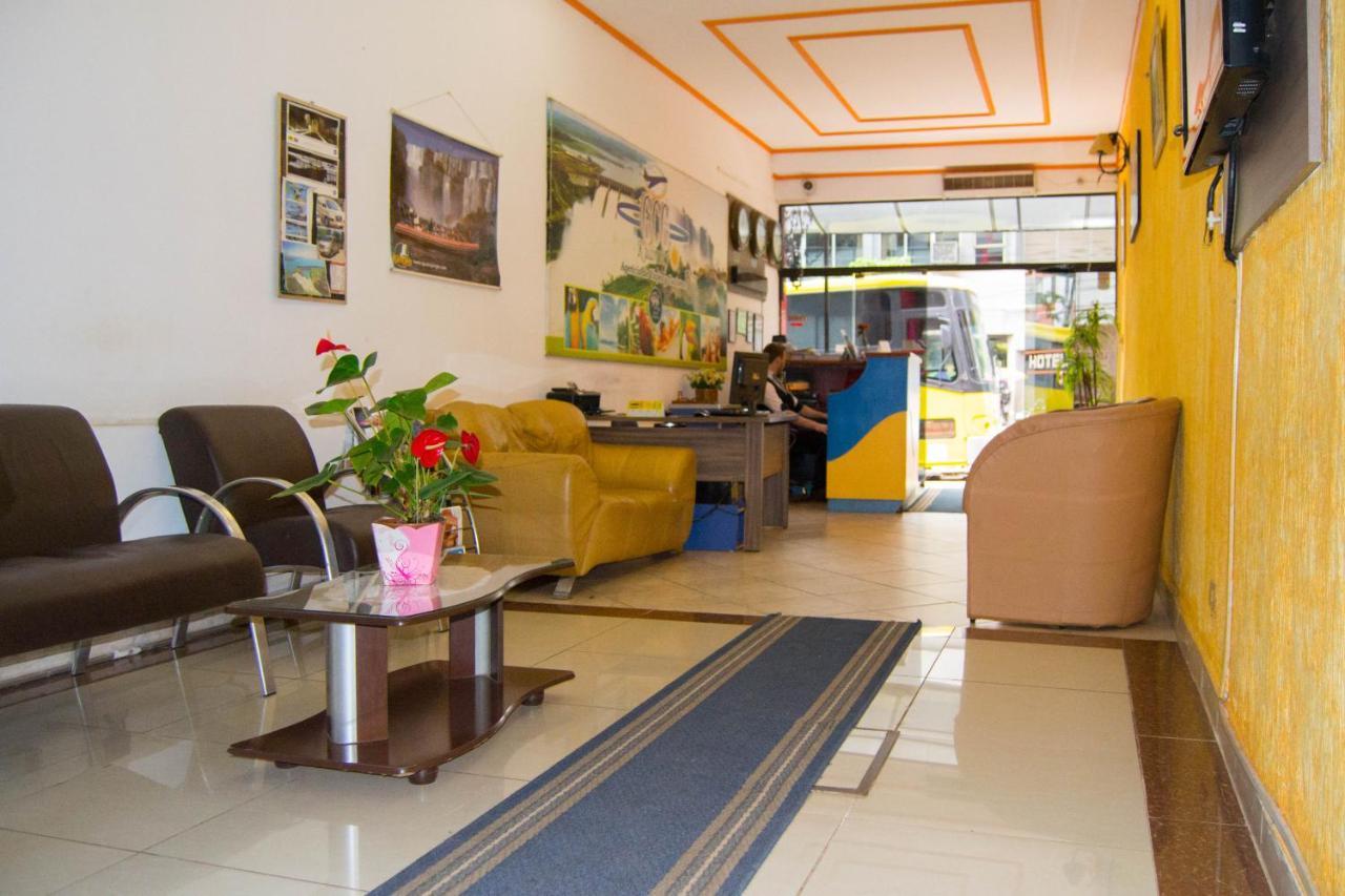סיודד דל אסטה Hotel & Restaurante Guarania מראה חיצוני תמונה