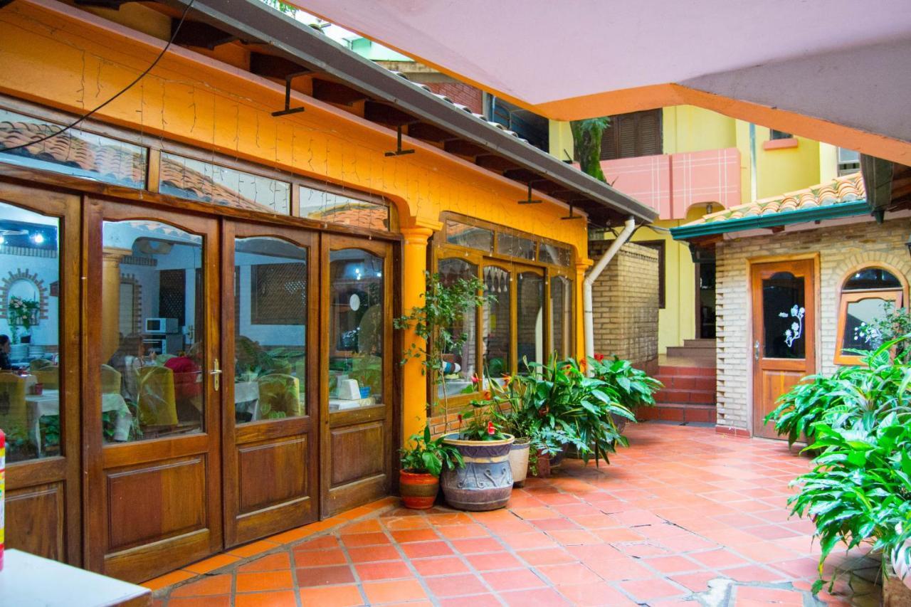 סיודד דל אסטה Hotel & Restaurante Guarania מראה חיצוני תמונה